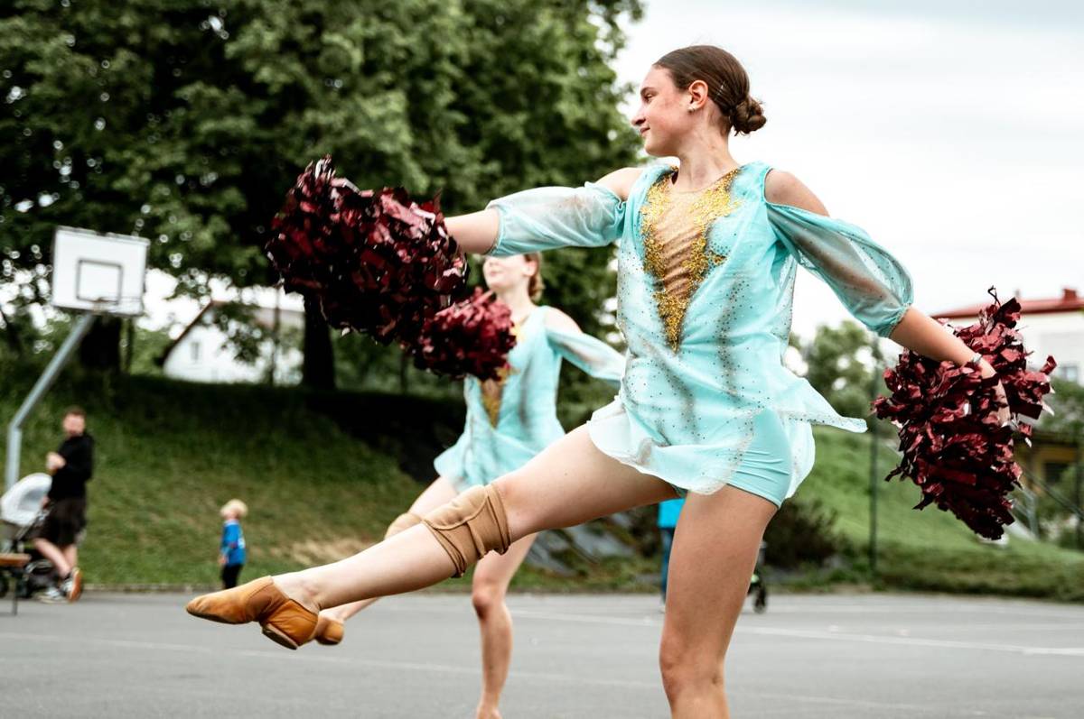 Ani občasný déšť nezkazil radost z Dne dětí ve Zbyslavicích. Díky rodičům a spolku Sluníčko si děti užily zábavu, soutěže, atrakce i závěrečnou pěnu.