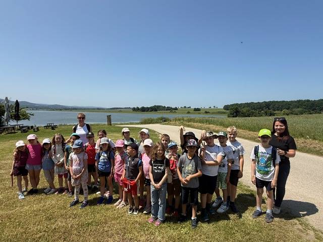 Školní družina děkuje všem, kteří nám umožnili jít na pohár - panu řediteli, paní Lidušce za vynikající poháry, kolegyním, rodičům a hlavně dětem - BYLO TO SKVĚLÉ ODPOLEDNE SE SKVĚLÝMI PARŤÁKY!