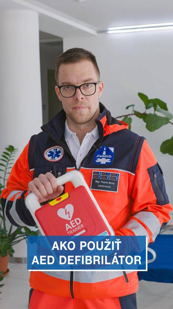 Praktický návod na poskytnutie prvej pomoci s použitím AED