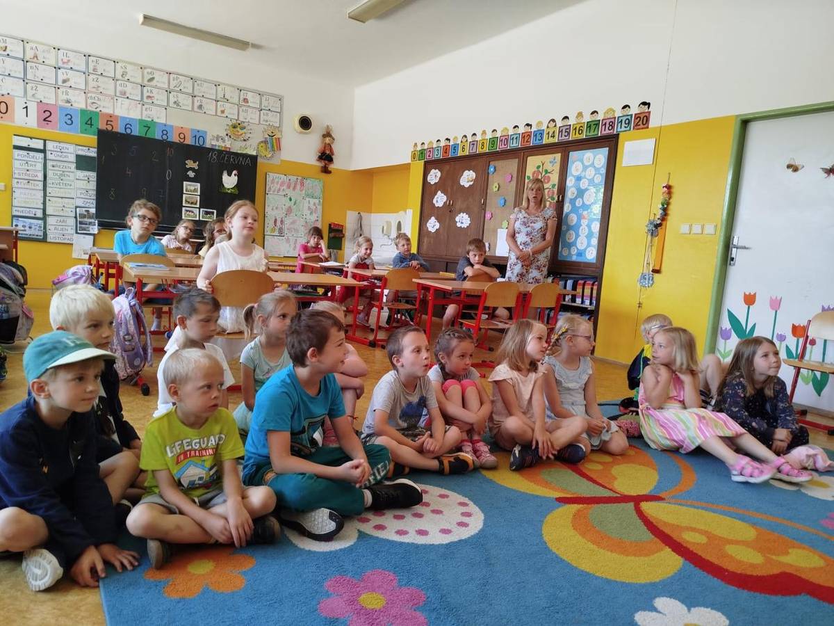Ve středu 18. června 2025 jsme ve škole přivítali milou návštěvu - budoucí prvňáčky z mateřské školy.