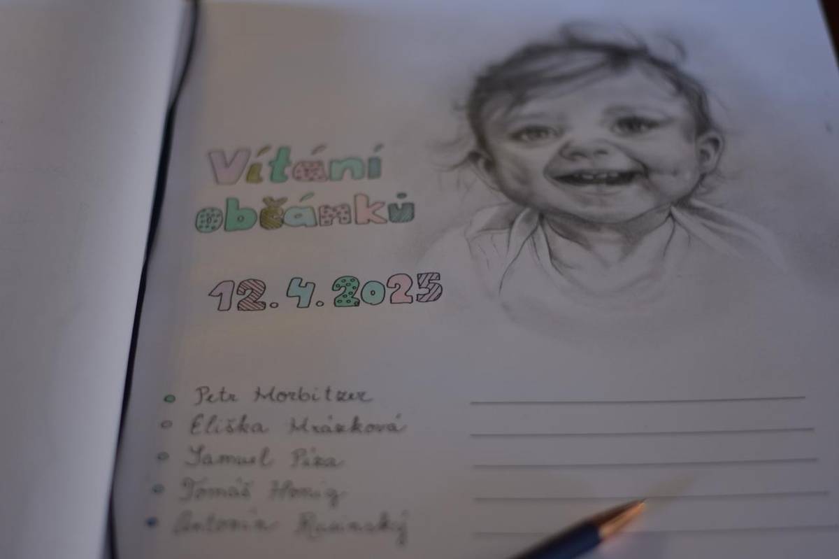 Jako každý rok jsme na našem zámku v obřadní síni  přivítali nové občánky Litultovic. V sobotu 12.4.2025 se slavnostně sešli rodiče s dětmi a zapsali se do pamětní kroniky.