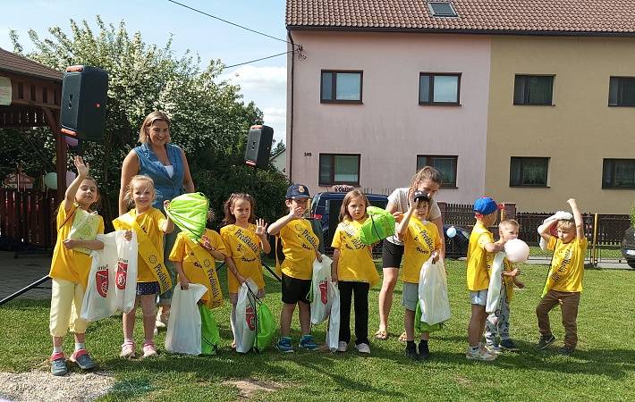 V úterý 17. června jsme se na zahradě mateřské školy slavnostně rozloučili s našimi předškoláky.