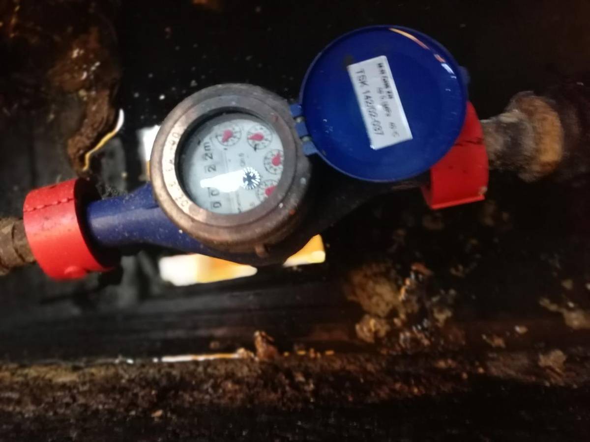 Stredoslovenská vodárenská prevádzková spoločnosť, a.s.  žiada všetkých občanov obce, ktorí sú napojení na verejný vodovod o nahlásenie stavu vodomeru, z dôvodu zavedenia dvojzložkovej ceny vodného a stočného. viď. príloha.  do 30.6.2025.