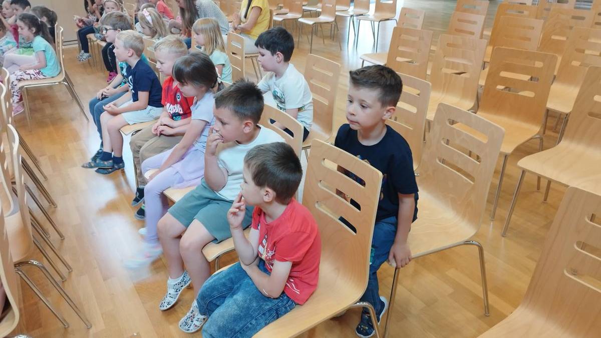 Děti se zúčastnily hudebního představení s názvem - Písničková abeceda.