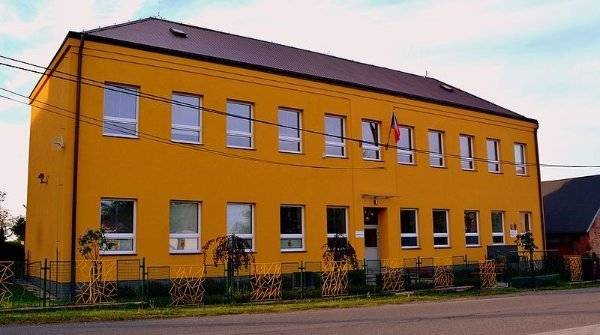 V pondělí 30. 06. 2025 se v 15. 30 hodin koná v zasedací místnosti obecního úřadu zasedání zastupitelstva obce. Program : - Zahájení - Určení ověřovatelů zápisu - Schválení programu - Kontrola plnění usnesení - Žádost o půjčku na opravu střechy - Záměr na směnu pozemků mezi Obcí Čermná ve Slezsku a LČR - Ukončení spolupráce s „Agenturou“ pro sociální začleňování v rámci - Koordinovaného přístupu k sociálnímu vyloučení 2021+ - Dohoda o poskytnutí poradenství s MMR ČR - Renarkon o.p.s., terénní program na Vítkovsku - Rozpočtová opatření č.4/2025 a 5/2025 - Organizační a různé - Diskuse - Závěr