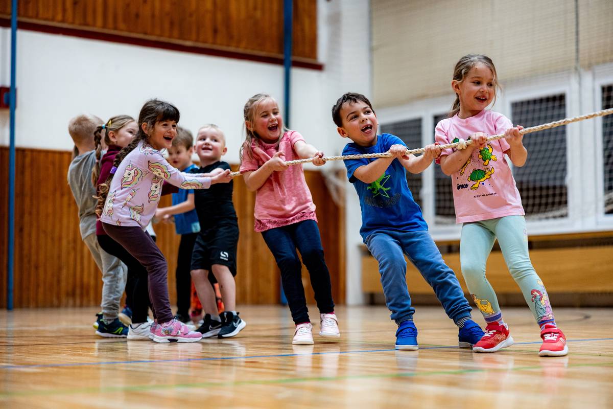 Přijďte na GYMNATHLON ON TOUR v Moravských Budějovicích!   Máte volné úterní odpoledne a chcete zabavit děti? Přijďte do Dolního parku a užijte si sportovní odpoledne plné různých aktivit a her. 24. června 2025 od 15:30 do 17:00 Dolní park, Moravské Budějovice  Celá akce je pro všechny účastníky zdarma a jedná se také o podporu pravidelných cvičebních lekcí, které budou v Moravských Budějovicích probíhat od září 2025. https://www.gymnathlon.cz/kurzy/vyber/filter?gps-source=city&gps-entity=moravske-budejovice @gymnathlo