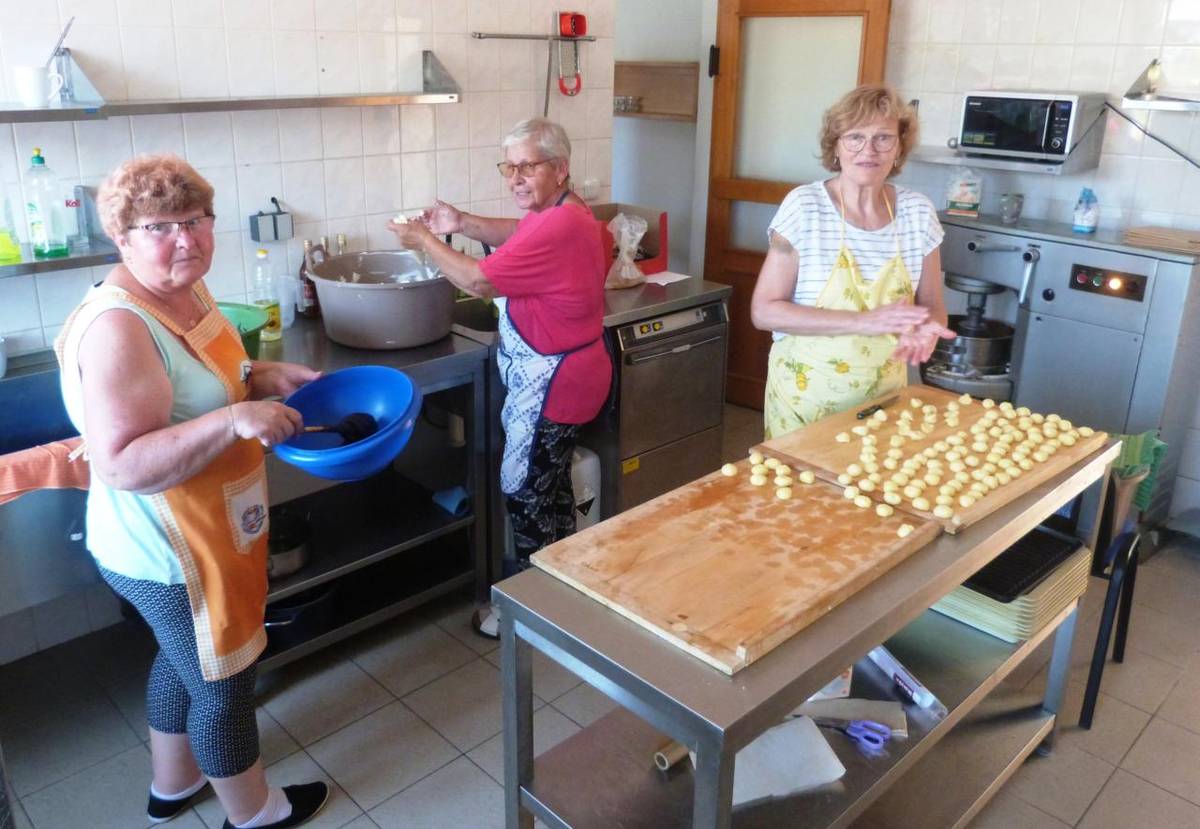 Pečení koláčků 20.6.2025