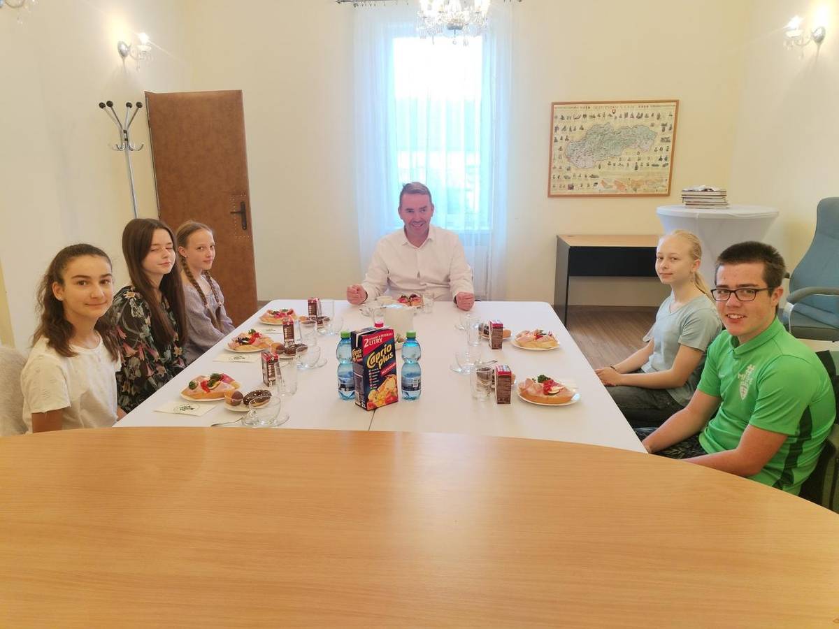 Raňajkoval som s najlepšími