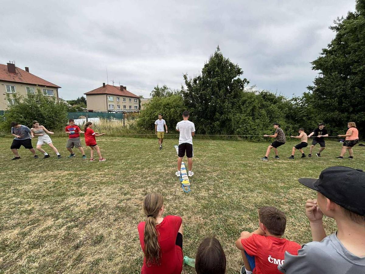 Letos jsme si sportovní den vyzkoušeli trochu jinak - poprvé jako ,,školní olympiádu."