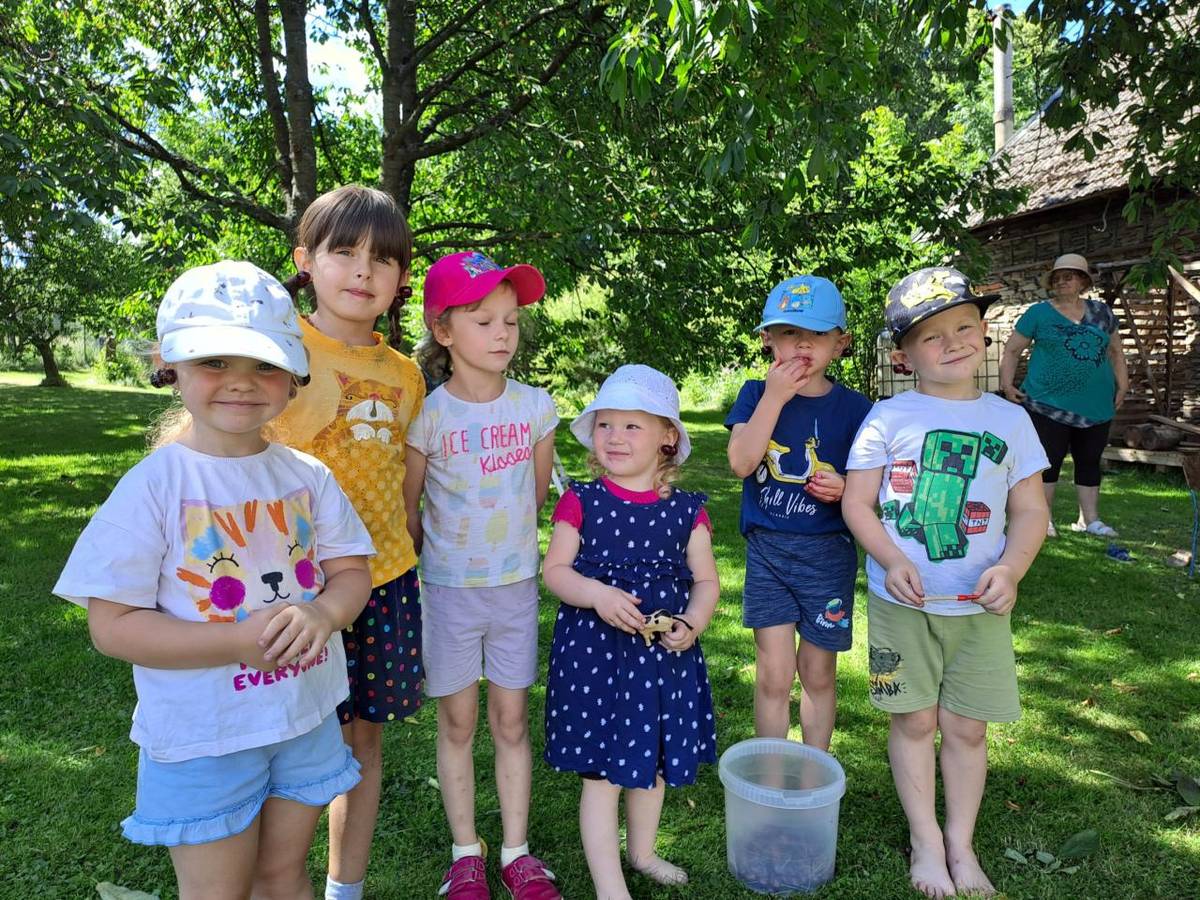 NA TŘEŠNÍCH U KEJÍKŮ