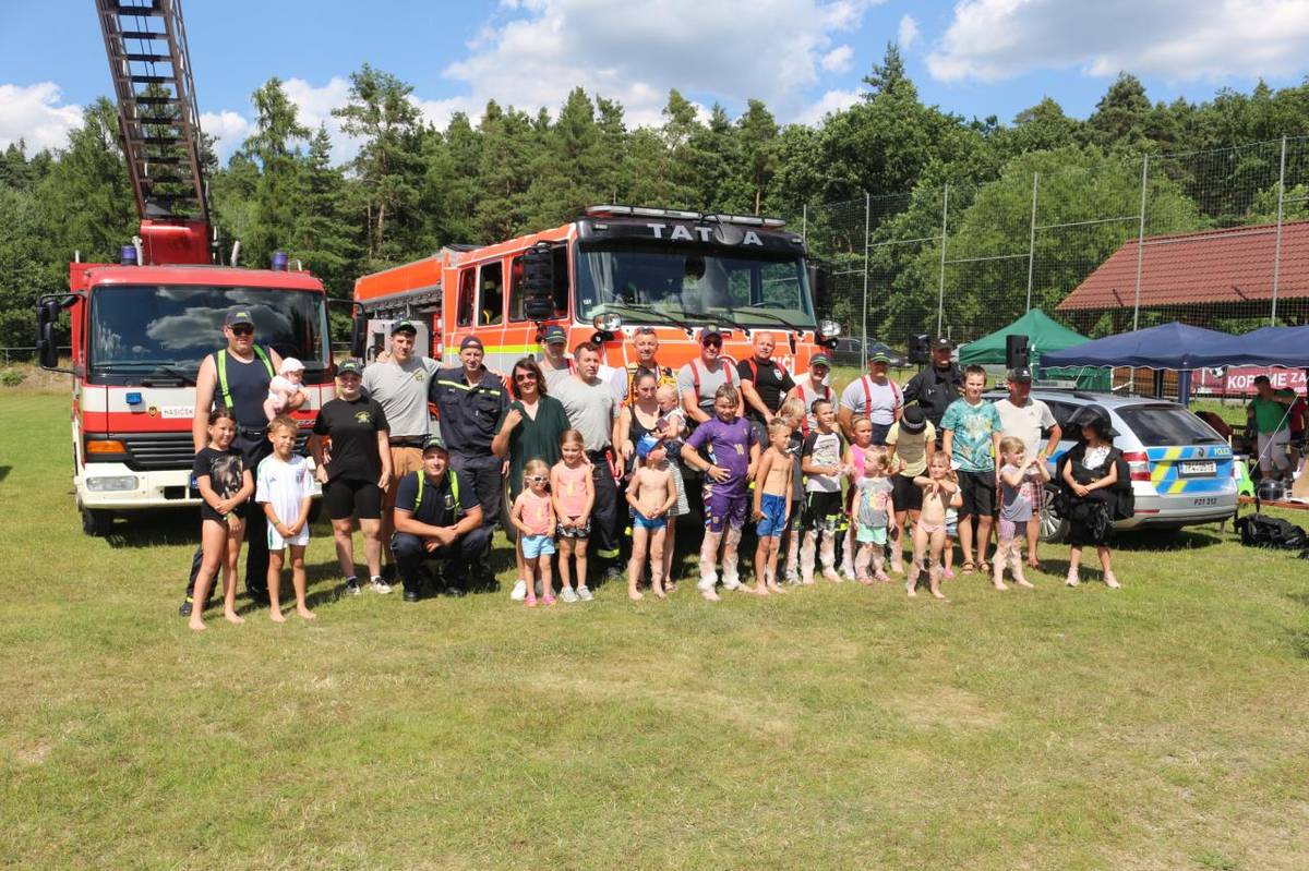 V neděli 29.6.2025 pořádala Obec Poděvousy ve spolupráci s Besipem a TJ Sokol Poděvousy DĚTSKÝ DEN S BESIPEM ANEB BEZPEČNĚ NA PRÁZDNINY.