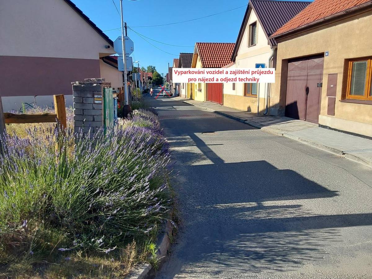 Obec Sojovice upozorňuje na nadměrný náklad, který projede obcí 4. července 2025 od 7 hodin. Žádáme občany, aby v této době neparkovali především v ulici vedoucí k Vodárně Káraný.