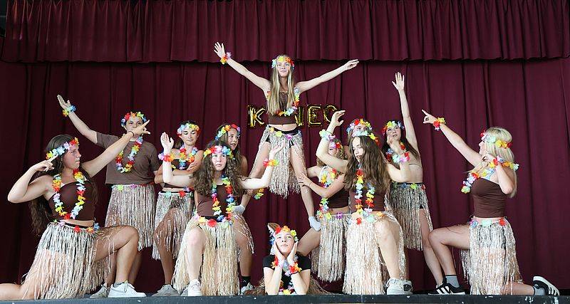 Naše devátá třída se rozloučila se základní školou  originálním způsobem – scénkami z oblíbených filmů!