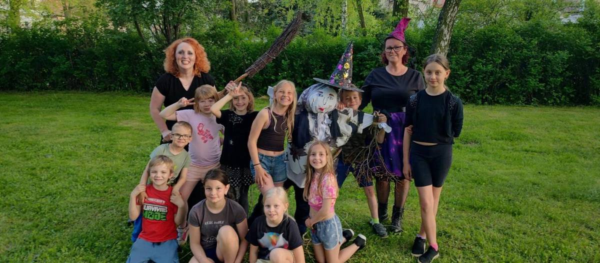 Tradiční pálení čarodějnic.