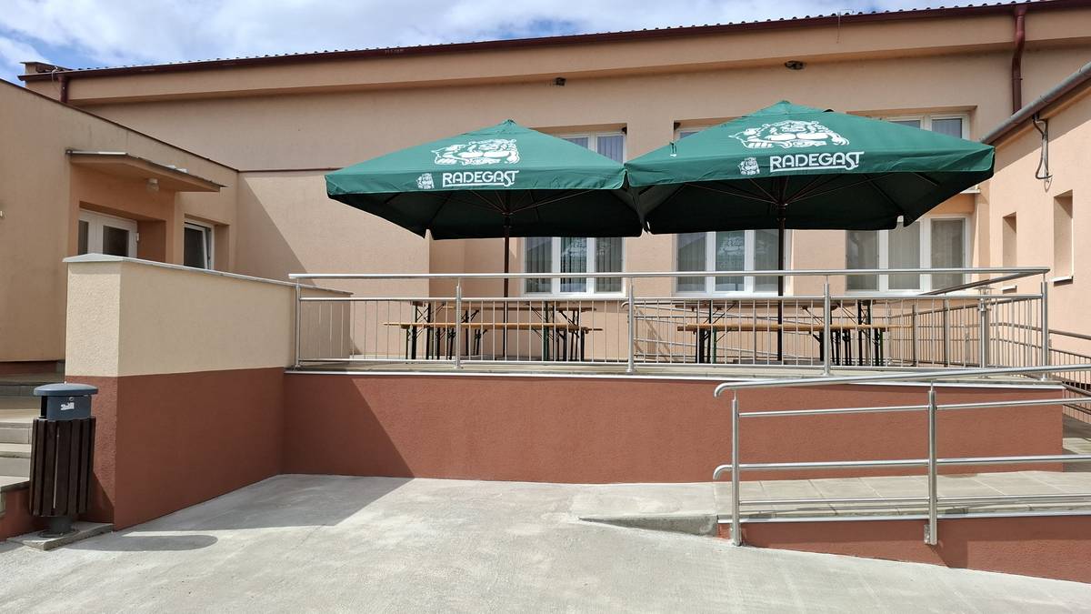 Dnes piatok 18.7.2025 otvárame letnú terasu pri kultúrnom o 17:00 hod. Otvorené bude počas letných prázdnin v piatky, soboty a nedele od 17:00 do 22.00 hod.