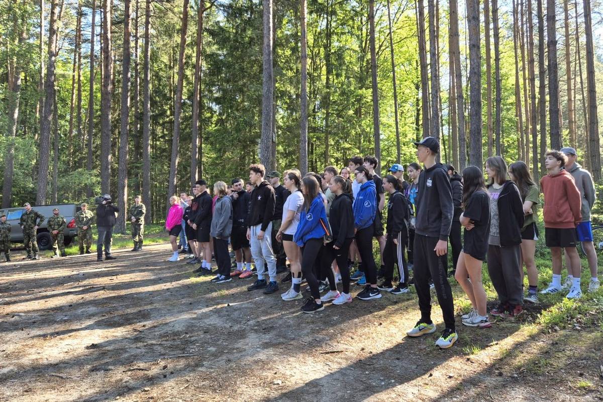 Šestičlenný tým se 21.5. zúčastnil oblastního kola Branné soutěže, které v Městském lese v J. Hradci organizoval VÚ 6069 Jindřichův Hradec ve spolupráci s Městem Jindřichův Hradec.