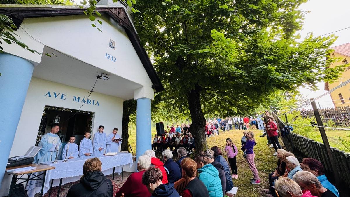 V poradí piatym putovaním, v rámci cyklu putovania k drobným sakrálnym stavbám v osadách obce Vysoká nad Kysucou, bola v sobotu 12. júla 2025 púť ku kaplnke Panny Márie Lurdskej v osade Škradné. Čítať ďalej…