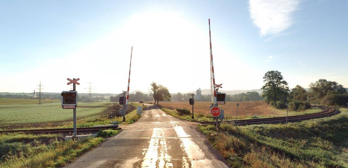Vinařství Holánek "Vinařství Holánek přijede v sobotu 26. července pojízdnou vinotékou. Tento týden přiveze v akci polosladké Rulandské bílé za 160 Kč, polosuchý Muškát za 100 Kč, akční kartony: Prázdniny sladké za 915 Kč, Prázdniny suché za 840 Kč, Prázdniny mix za 870 Kč, dále vína sudová 80-90 Kč/litr, vína lahvová výběr z hroznů, pozdní sběr 150-250 Kč. Vinotéka bude stát od 16:45 - 17:10 parkoviště u pošty". Uzavření železničního přejezdu Upozorňujeme občany a řidiče, že ve dnech 28. 7. - 30. 7. 2025 bude z důvodu opravy odvodňovacího žlabu uzavřen železniční přejezd na silnici ve směru na Bernartice n.O. Objízdná trasa vede přes Nový Jičín a Loučku.