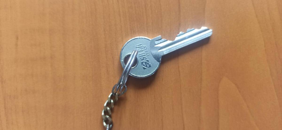 Byl nalezen klíč s přívěskem, který je nyní k vyzvednutí u tajemníka Městského úřadu Poběžovice.