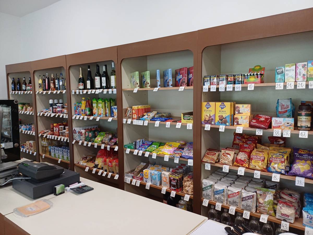 Prodejna v naší obci má konečně od 1.8.2025 novou provozovatelku. Moc děkujeme.