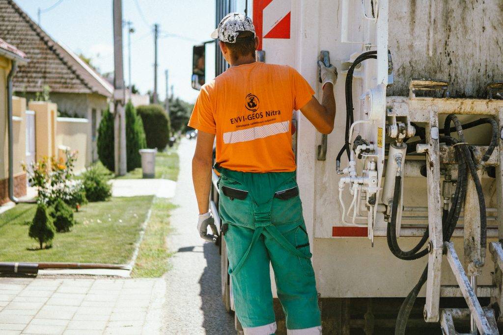 Milí občania,  Od augusta 2025 obec vysúťažila nové ceny za zber, odvoz a zneškodňovanie tuhého zmesového komunálneho odpadu.