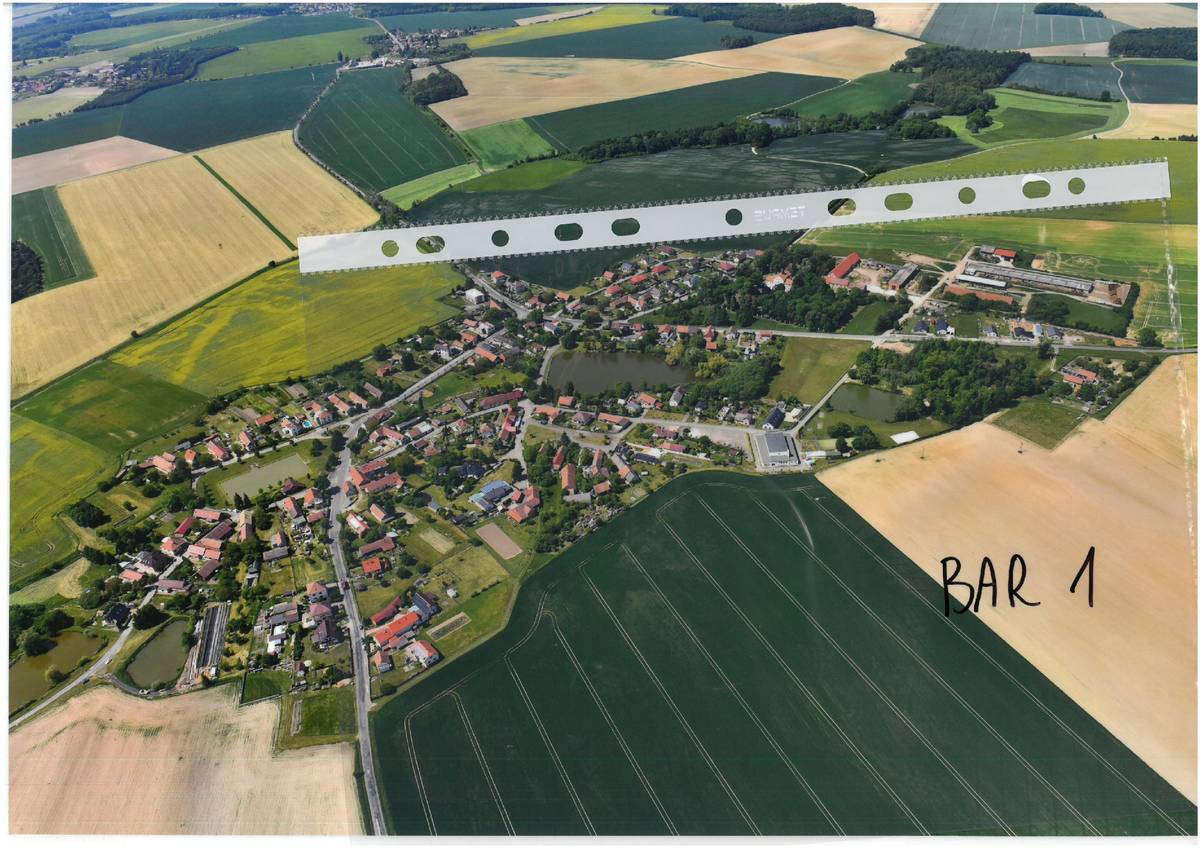 Obec nabízí velkoformátové zalaminované letecké fotografie naší obce. Na výběr jsou dva obrázky: Bar 1 pohled na Barchov ze směru od Babic                                          Bar 2 celkový pohled na Barchov s Kuklínky Cena za zalaminovaný obrázek, který si můžete nechat v Bydžově zarámovat a pověsit doma na stěnu je 300 Kč. Fotografie si můžete vyzvednout na obecním úřadě v úředních hodinách v pondělí a ve čtvrtek od 18 - 20 hodin.