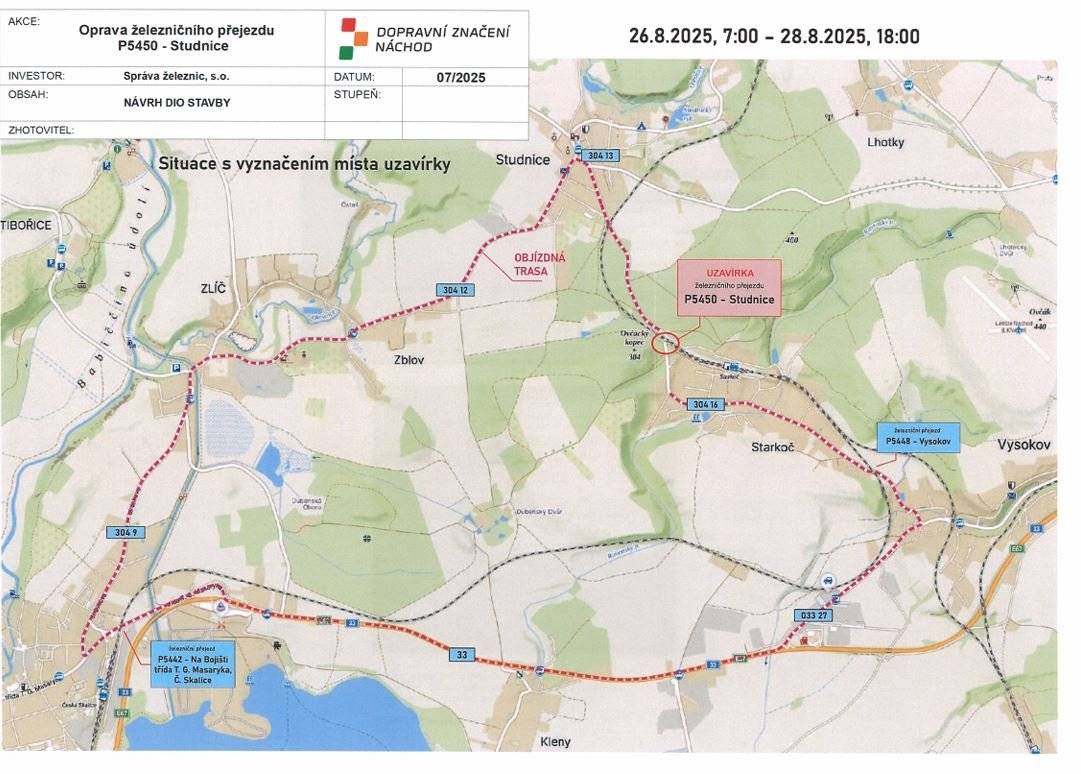 Z dúvodu plánované rekonstrukce bude od 26.8.2025 7,00 do 28.8.2025 18,00 hodin uzavřen železniční přejezd mezi Studnicí a Starkočí. Objízdná trasa vede přes Zblov, Zlíč, Českou Skalici a Vysokov.