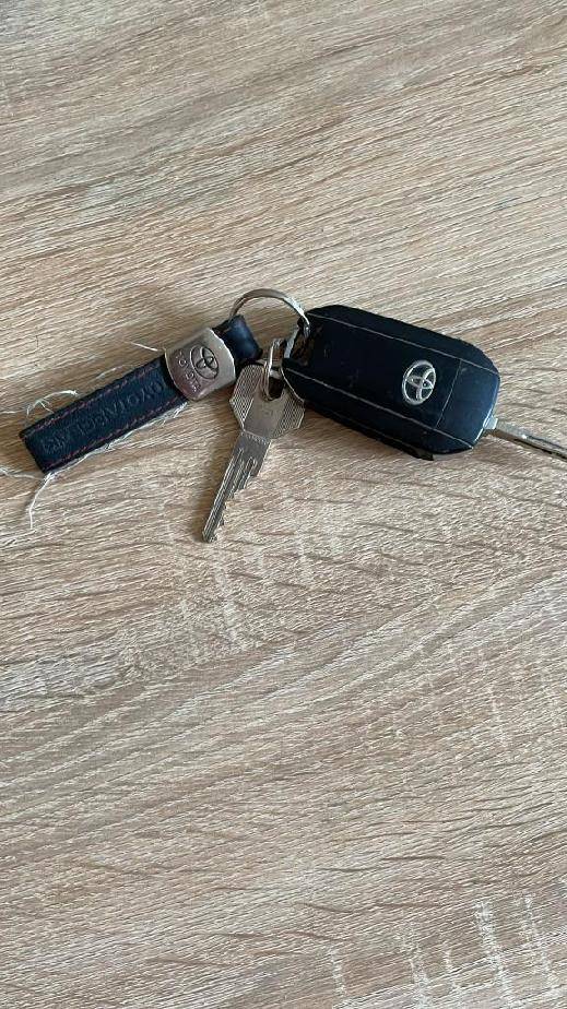 ašly se klíče....k vyzvednutí u paní Comové, Ctiboř 43