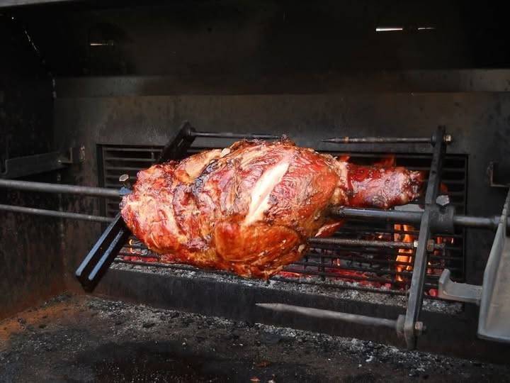 Zveme vás na rozloučení s létem v Baníně, které se uskuteční v sobotu23.8.2025 od 17.00 hod. Těšit se můžete na grilovanou kýtu, orosené pivo a živou hudbu.