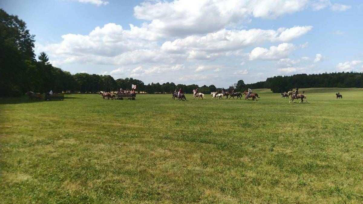 Tradiční mrákotínský country den v reportáži hlinecké televize KIS.