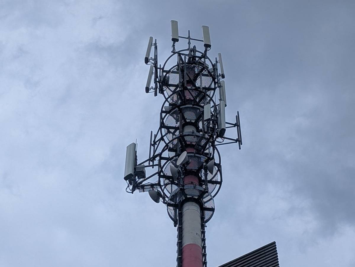 Mobilní 5G vysílač T-Mobilu na rozhledně Romanka, Hrubý Jeseník