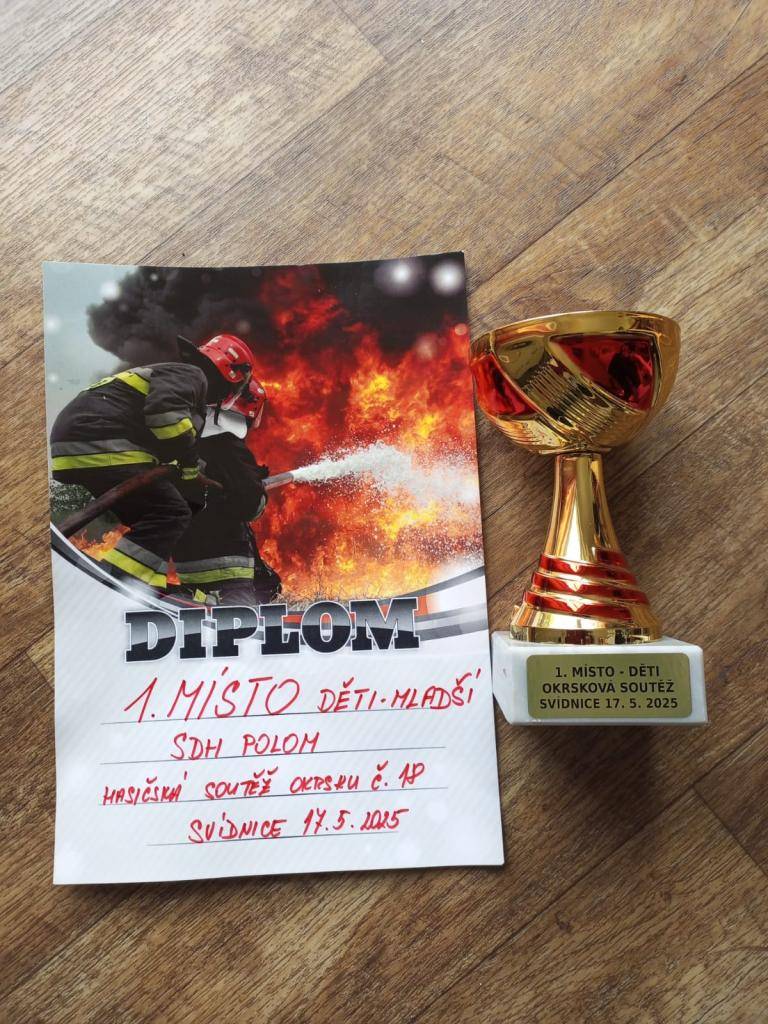 Do fotogalerie byly přidány fotky z okrskové hasičské soutěže. Mladší děti zvítězily, starší se umístily na čtvrtém místě a naši muži na 11.místě. Následoval výlet do OC Futurum v Hradci Králové.