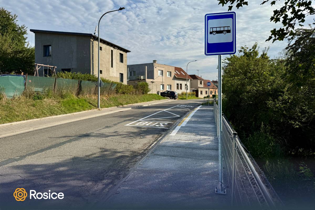 Autobusová zastávka Říčanská bude od 1. září jinde. Mrkněte sem pro víc info.