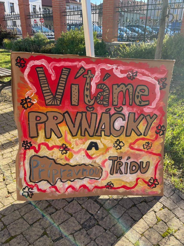 Letos jsme tak jako každý rok přivítali v naší škole nové prvňáčky. Přejeme jim úspěch ve studiu.