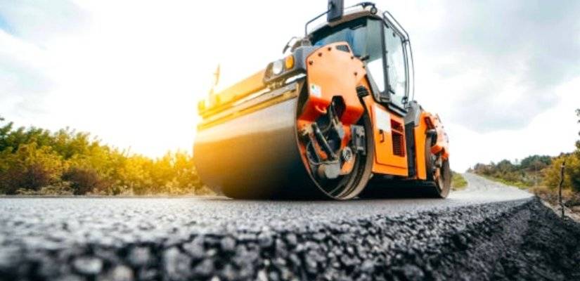 Ve čtvrtek 4. 9. a v pátek 5. 9. bude v obci probíhat oprava komunikace po požáru vozidla u domu č. p. 9. Prosíme všechny občany o zvýšenou opatrnost při pohybu v místě oprav a o respektování pokynů pracovníků stavby. Následovat bude v příštím týdnu oprava vozovky u domu č. p. 38, č. p. 6 a před bytovkami. Polovina vozovky zůstane vždy průjezdná.