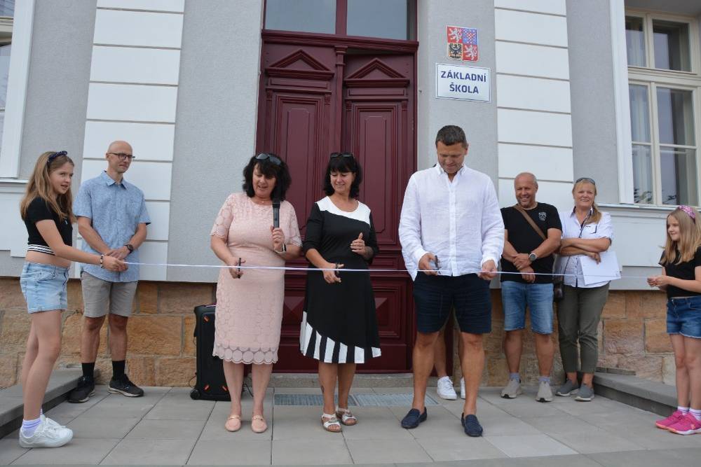 dne 30.srpna 2025 se konalo slavnostní otevření budovy základní školy v Olešce, kterého se zúčastnili desítky lidí z blízkého i vzdáleného okolí.