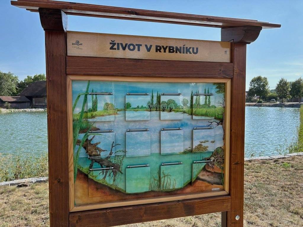 Nové naučné tabule v naší obci najdete na dětském hřišti i u rybníka🙂.