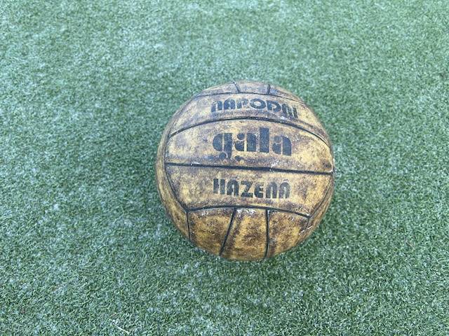 V neděli 7.9. je na programu od 15. hodin první domácí ligový zápas proti Baníku Most. Během víkendu se také dopoledne hrají utkání krajského přeboru mládeže.