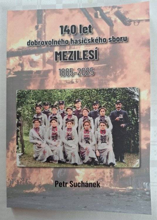 Pro ty, kteří si nestihli zakoupit brožuru k výročí 140 let SDH Mezilesí. Stále máte možnost koupit za 200, -- Kč u Petra Suchánka telefon 606 752 931. Je to historie, která se dotýká drtivé většiny rodáků a obsahuje 382 obrázků a fotografií.