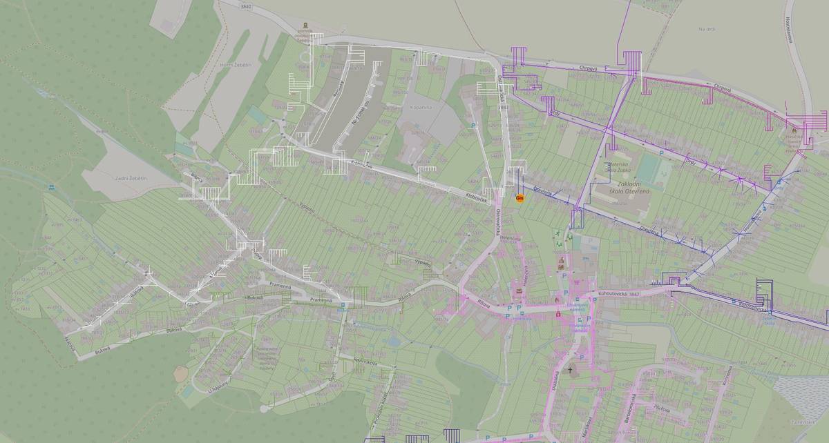 Plánované přerušení dodávky elektřiny proběhne v pátek 19. září 2025 od 8:00 do 15:00. Odstávka se dotkne všech odběrů napájených z trafostanic TS 701676 Žebětín, Klobouček a TS 8038 Žebětín, Ríšova. Důvodem jsou plánované práce na distribuční soustavě, které zahrnují rekonstrukci, opravy, údržbu a revize. Na orientační mapce je bíle vyznačena oblast, kde dojde k vypnutí sítě. Po celou dobu odstávky je nutné považovat všechna elektrická zařízení za zařízení pod napětím. Pokud plánujete použití vlastního náhradního zdroje, konzultujte to prosím předem s EG.D, s.r.o. V případě dotazů volejte nonstop linku EG.D na čísle 800 22 55 77 nebo navštivte web  www.egd.cz Chcete mít přehled i o neplánovaných výpadcích? Nastavte si upozornění na https://www.egd.cz/oznameni-o-bezproudi