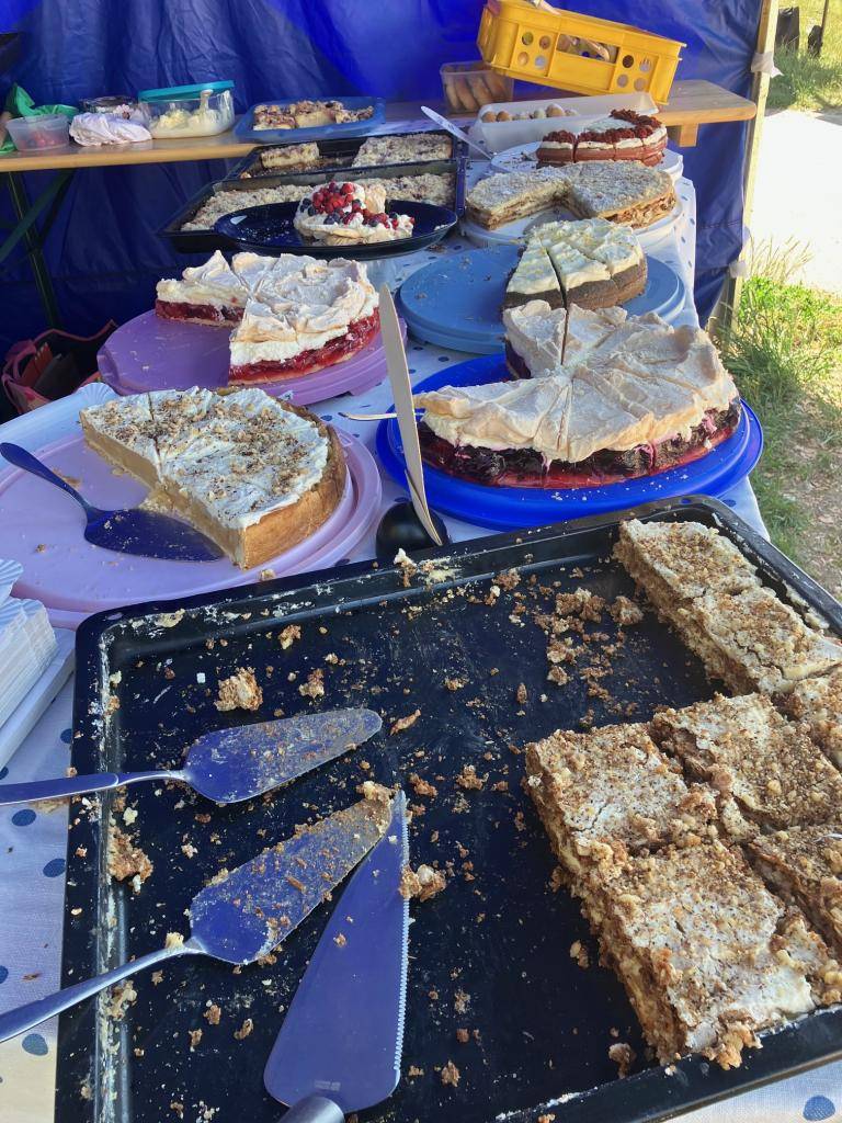 pod zámkem u řeky Berounky od 8-12 hodi