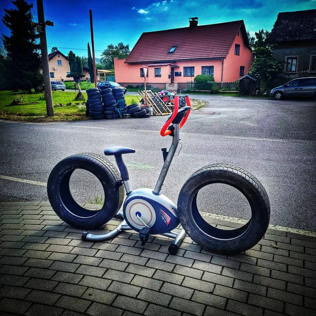 V sobotu 27. září se uskuteční podzimní svoz nebezpečného a objemného odpadu. Občané mohou odevzdávat odpad na návsi před kulturním domem od 9 do 11 hodin.