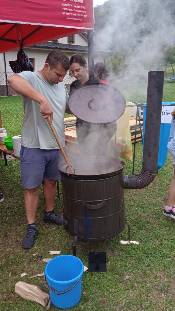 Už 6. ročník súťaže vo varení kapustnice v Brúsnom sa konal v sobotu 6.9.2025 od 9:30 na priestranstve pri Stodole u Zdenka v miestnej časti Brúsne.