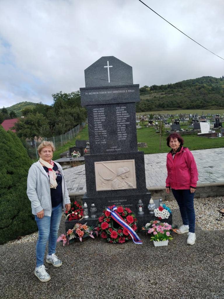 Kľakovská dolina, taká si prekrásna i napriek tomu že si videla toľko bojov, krvi, bolesti a utrpenia. Výbor ZO SZPB v našej obci navštívil Horné Hámre, Ostrý Grúň a Kľak.