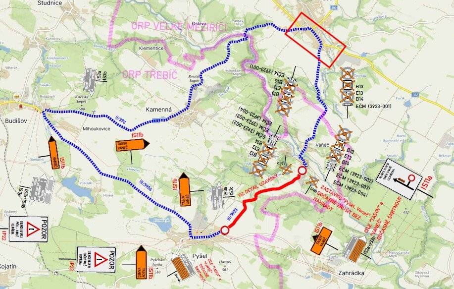 Na uzavírku silnice č. III/3923 na úseku Vaneč - Pyšel z důvodu opravy propustku navazuje uzavírka od 13. 9. 2025 do 31. 10. 2025 z důvodu opravy povrchu komunikace. Objízdná trasa zůstává.