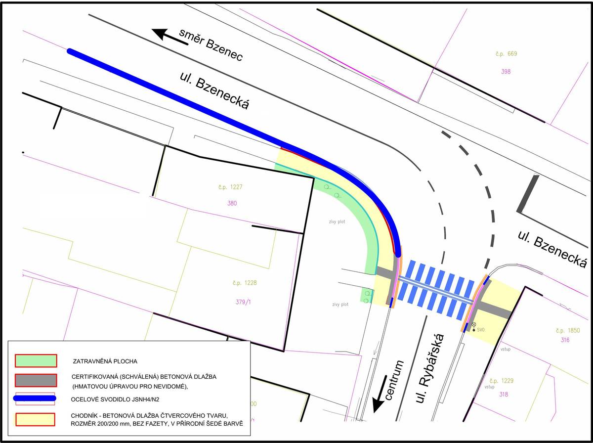 Město Strážnice reaguje na dlouhodobě problematickou situaci v dopravě na křižovatce ulic Rybářská a Bzenecká. Časté dopravní nehody 💥, ohrožení chodců 🚶♀️ a poškození domů v okolí vedly k přípravě projektu, jehož cílem je výrazně zvýšit bezpečnost v této lokalitě. Bezmála dva roky trvající jednání s dotčenými orgány, přípravou projektu a složitým schvalovacím procesem bylo potřeba postupně projít, abychom mohli po mnoha letech konečně přistoupit k realizaci silničního svodidla 🛡️ a nového přechodu pro chodce 🚸 v zatáčce těchto dvou ulic. V průběhu měsíce září zahájí stavební firma úpravu zeleně 🌳, instalaci svodidla a vybudování přechodu v této křižovatce.