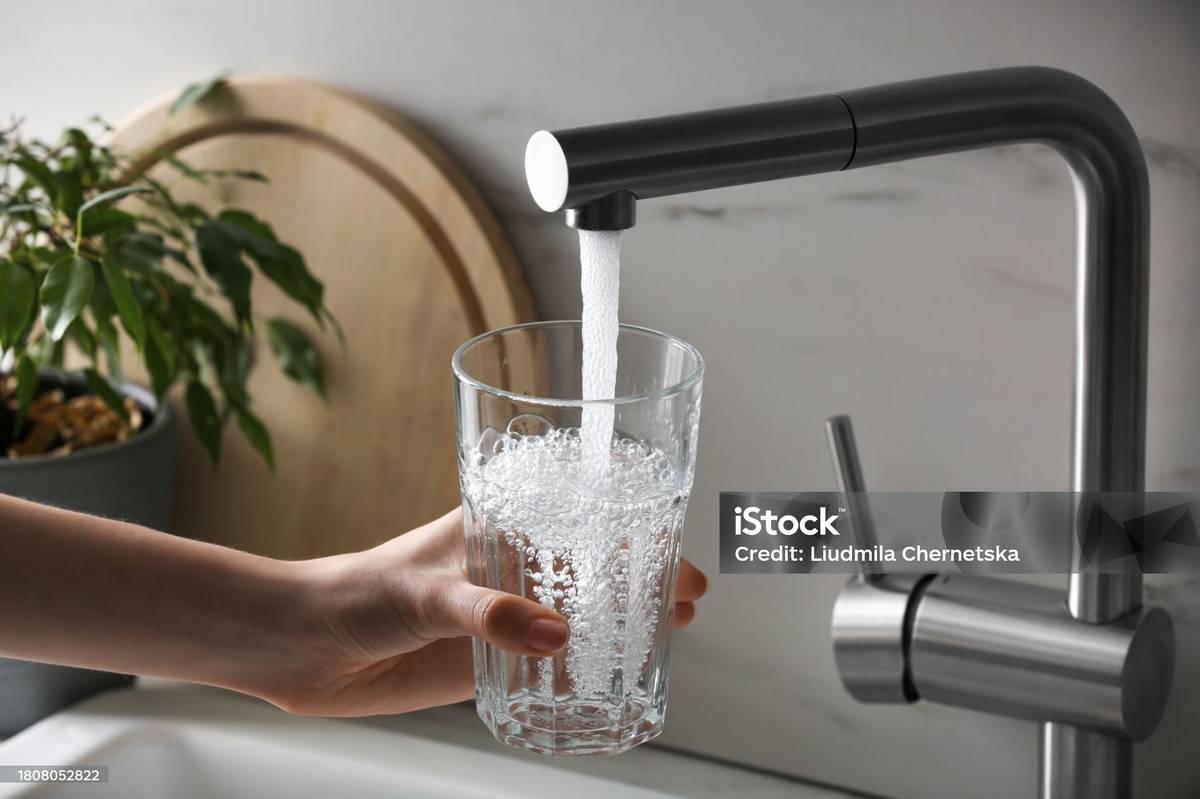 Společnost Stavokomplet oznamuje občanům, že jejich pracovníci budou v naší obci provádět odečty vodoměrů. Stav je možné umístit na viditelné místo.