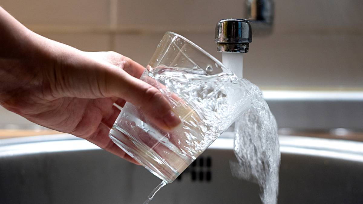 Vážení spoluobčané, novým laboratorním rozborem pitné vody, bylo prokázáno, že voda je již v pořádku a může se tedy konzumovat bez převaření.