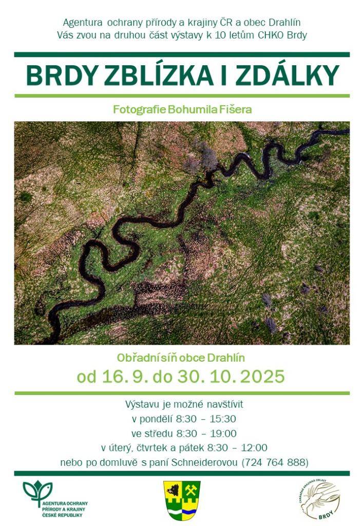 Agentura ochrany přírody a krajiny ČR, VAK Beroun a obec Drahlín Vás zvou na druhou část výstavy k 10 letům CHKO Brdy  Od 16.9. do 30.10.2025 v obřadní síni OÚ Drahlín, přízemí budovy č.p. 92