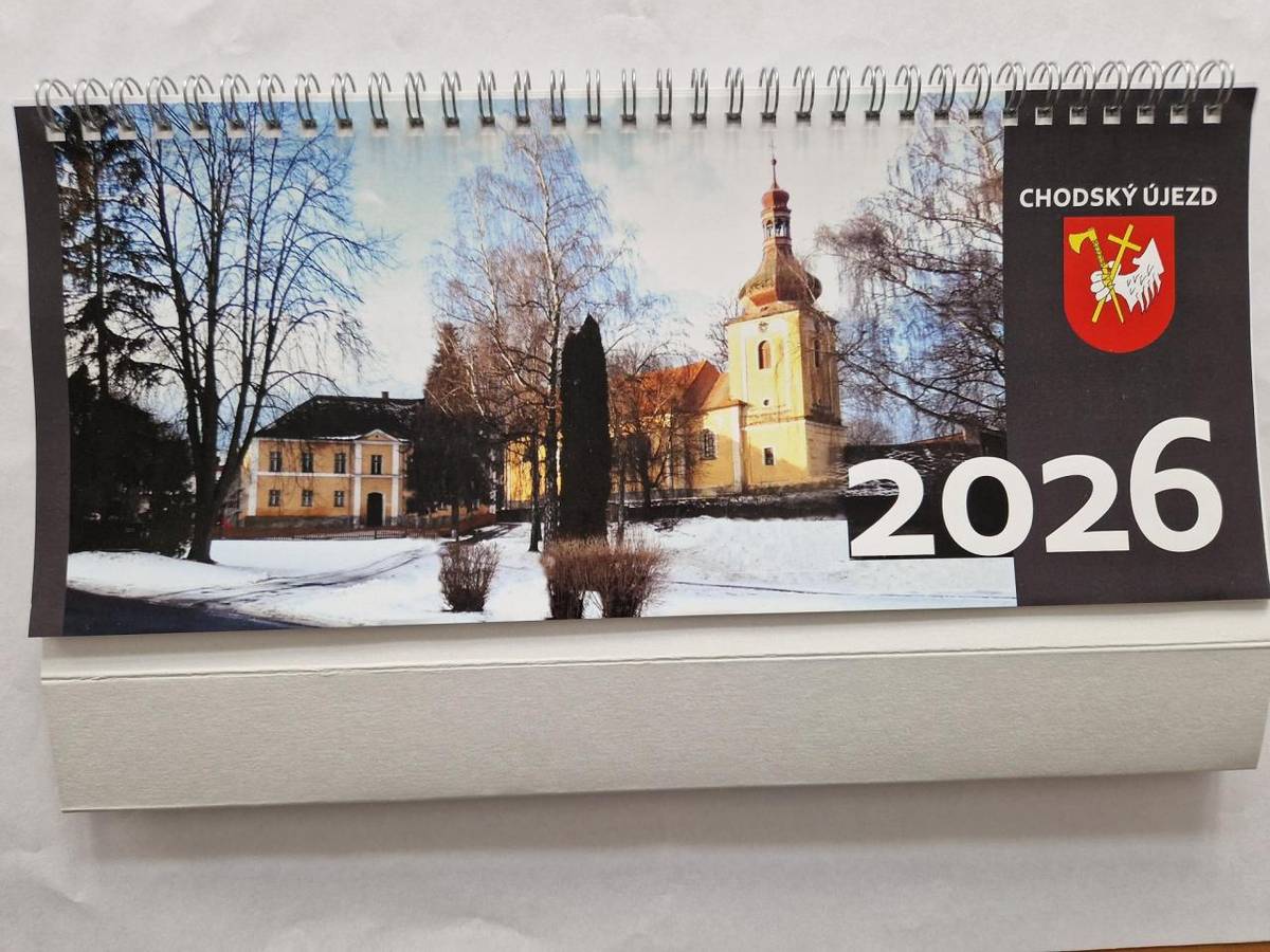 Tak jako v minulém roce, nabízíme, k zakoupení na pokladně OÚ kalendář pro rok 2026 s fotkami, které dodal náš občan, pan Miloslav Fišer, cena 240,- Kč.